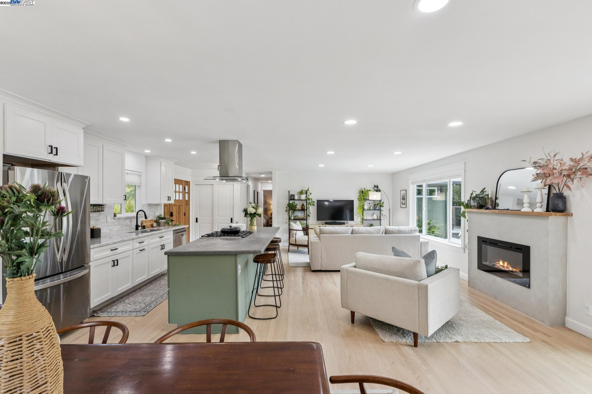 Detail Gallery Image 17 of 51 For 2602 Pebble Beach Loop, Lafayette,  CA 94549 - 4 Beds | 2 Baths