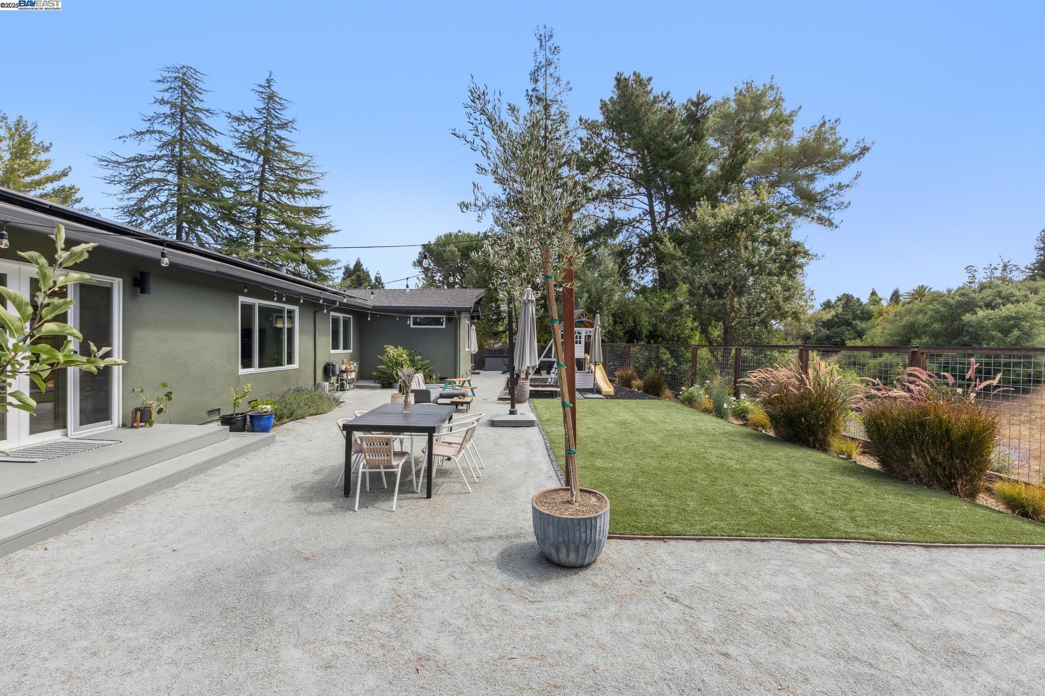 Detail Gallery Image 30 of 51 For 2602 Pebble Beach Loop, Lafayette,  CA 94549 - 4 Beds | 2 Baths