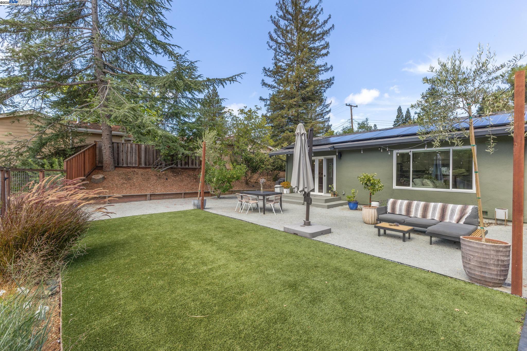 Detail Gallery Image 32 of 51 For 2602 Pebble Beach Loop, Lafayette,  CA 94549 - 4 Beds | 2 Baths