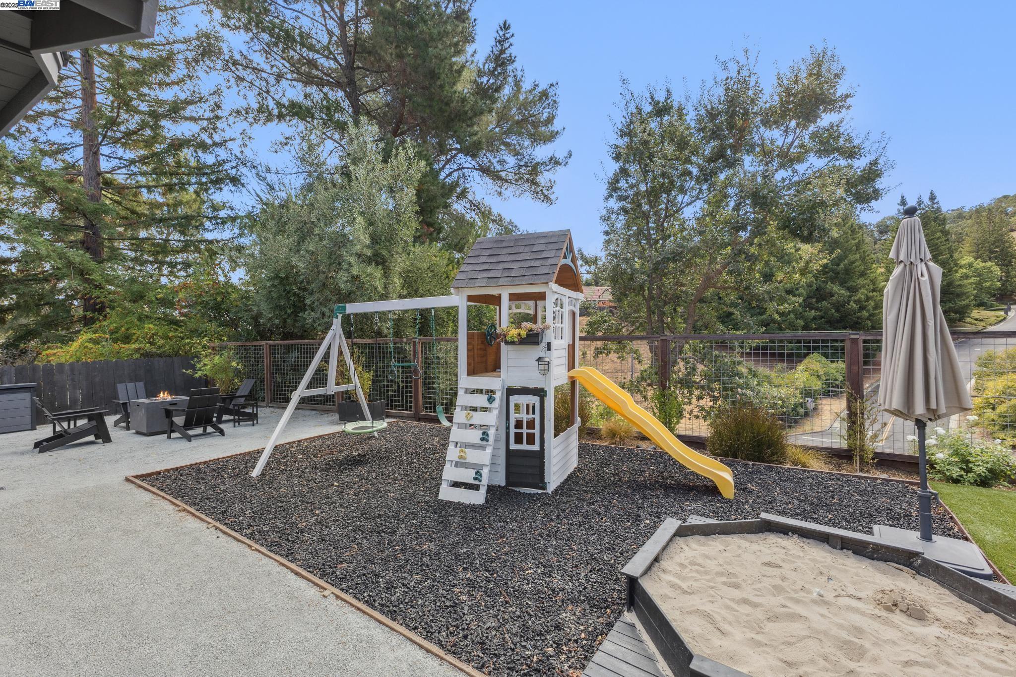 Detail Gallery Image 35 of 51 For 2602 Pebble Beach Loop, Lafayette,  CA 94549 - 4 Beds | 2 Baths