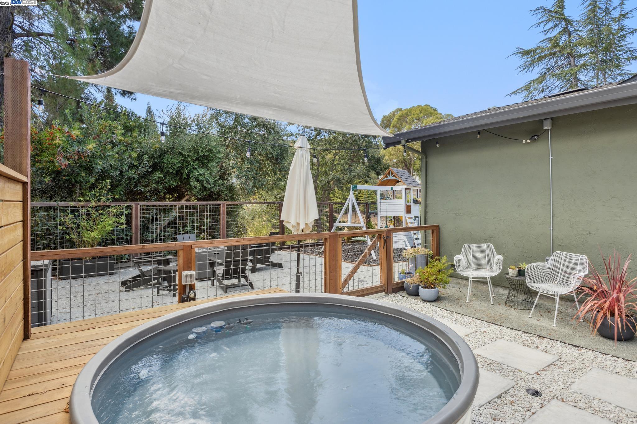 Detail Gallery Image 39 of 51 For 2602 Pebble Beach Loop, Lafayette,  CA 94549 - 4 Beds | 2 Baths