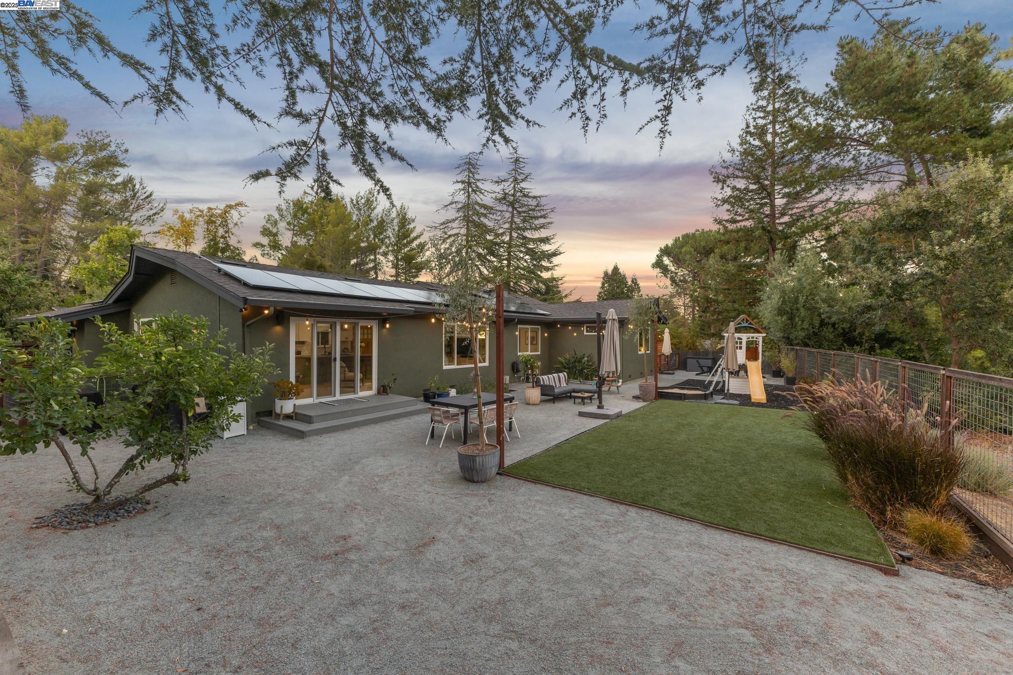 Detail Gallery Image 41 of 51 For 2602 Pebble Beach Loop, Lafayette,  CA 94549 - 4 Beds | 2 Baths