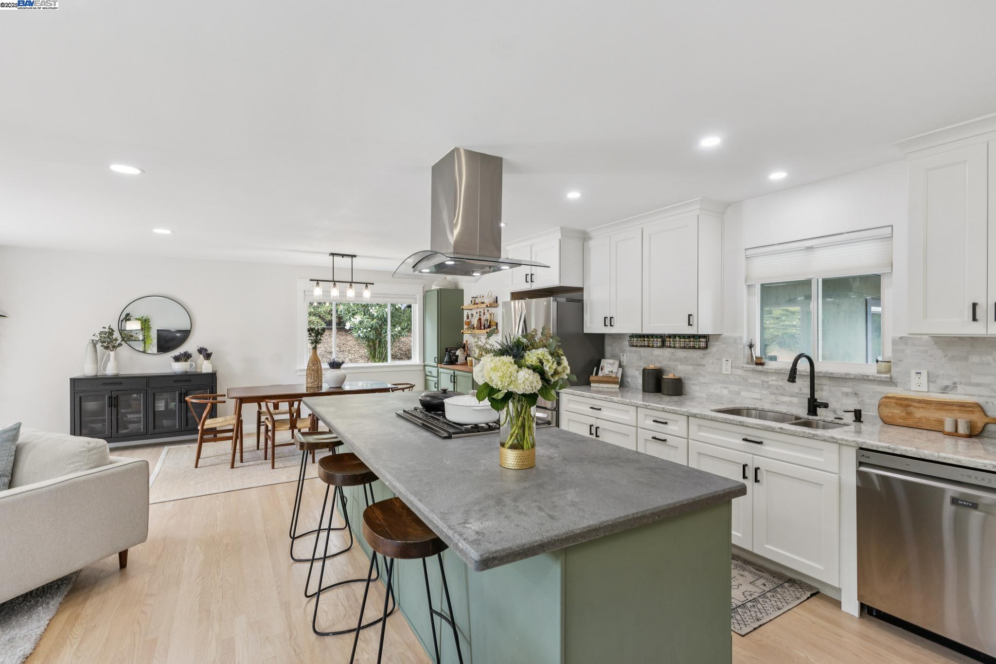 Detail Gallery Image 8 of 51 For 2602 Pebble Beach Loop, Lafayette,  CA 94549 - 4 Beds | 2 Baths