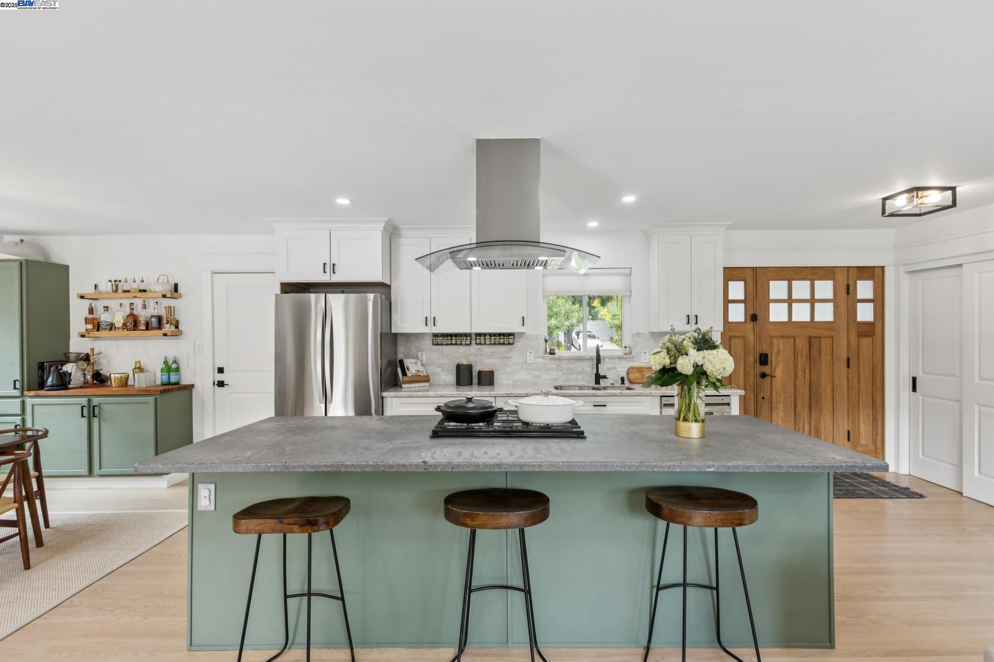 Detail Gallery Image 9 of 51 For 2602 Pebble Beach Loop, Lafayette,  CA 94549 - 4 Beds | 2 Baths