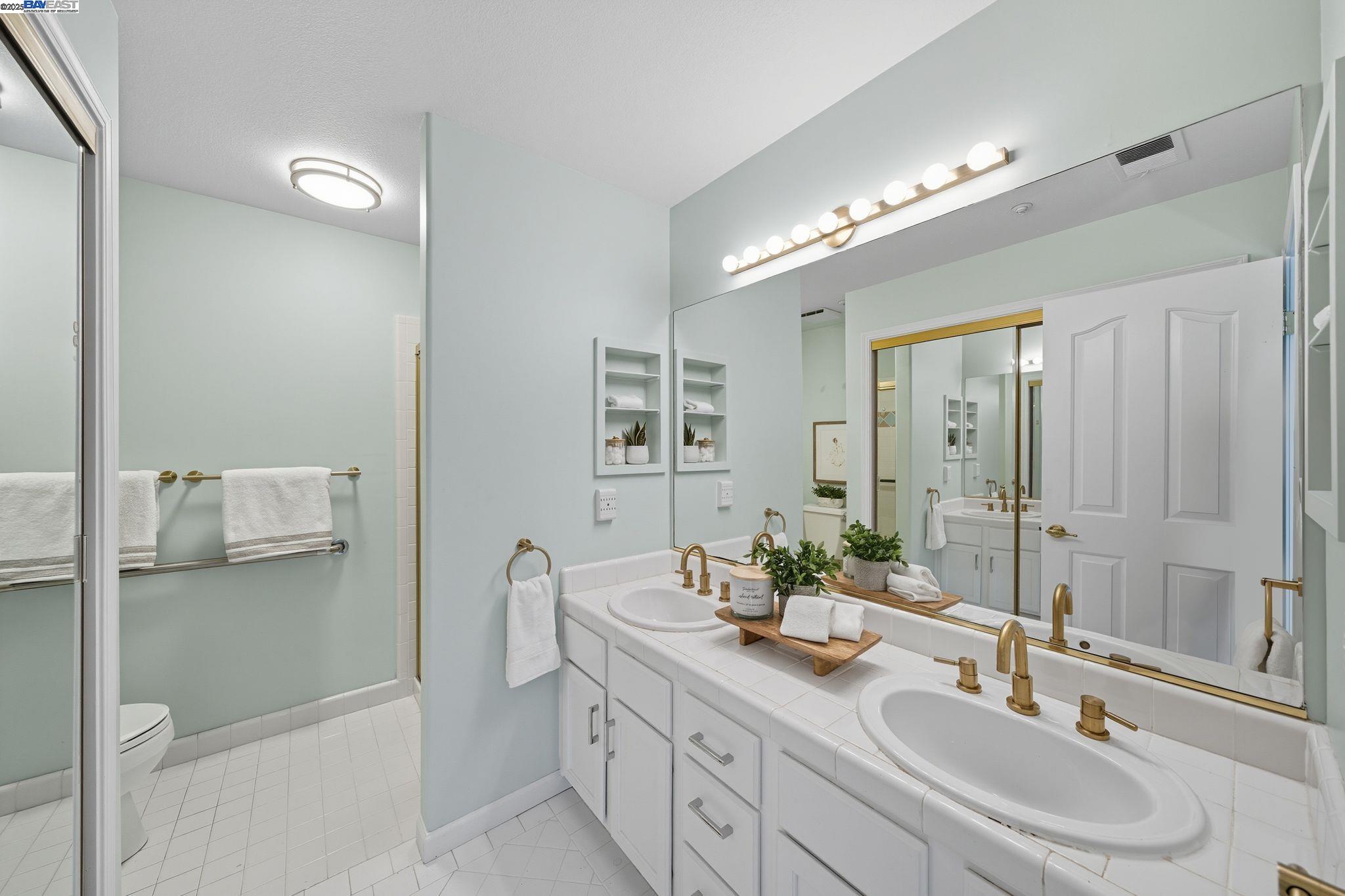 Detail Gallery Image 24 of 41 For 1555 Oxford Sreet, Redwood City,  CA 94061 - 3 Beds | 2/1 Baths