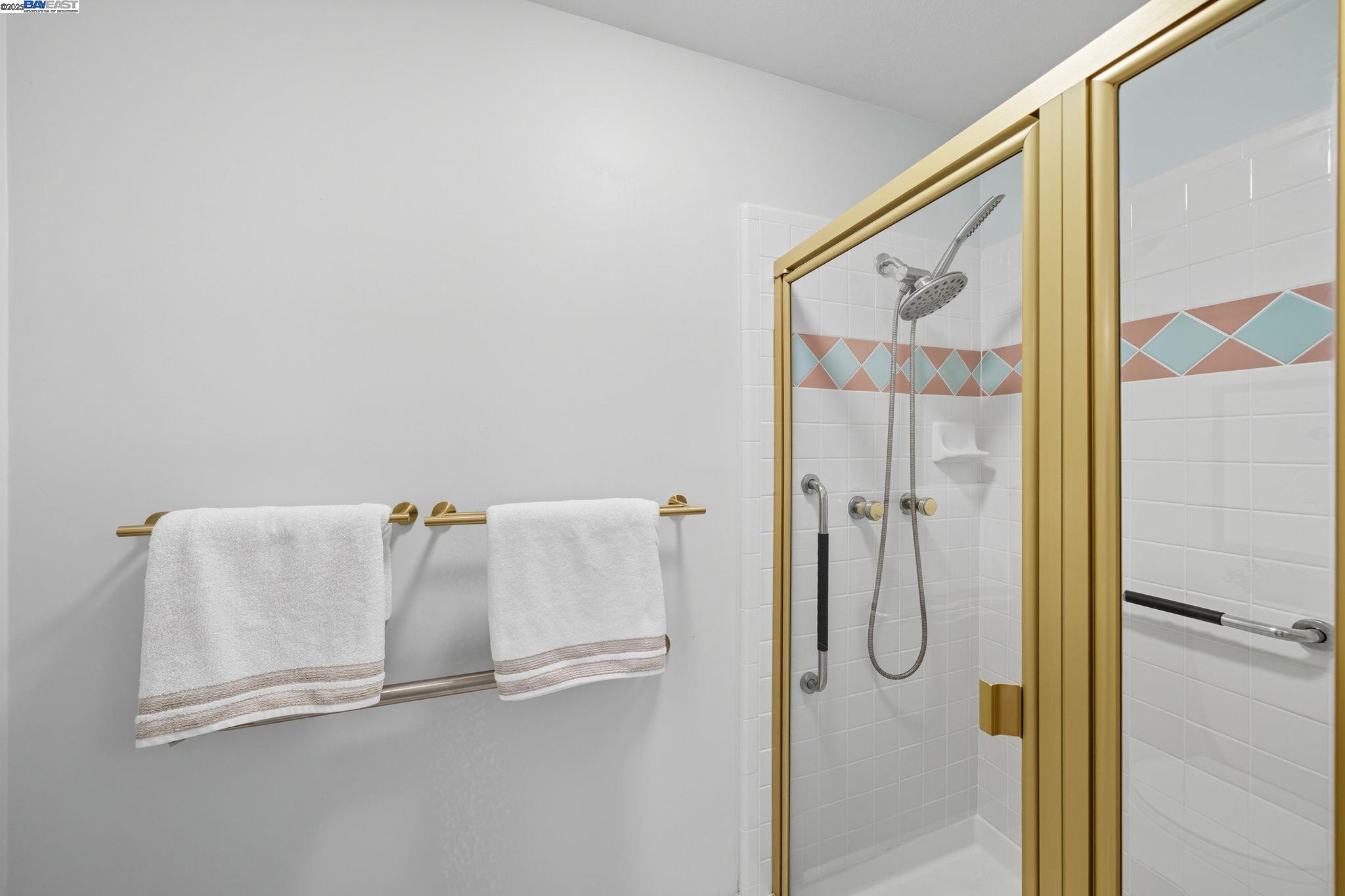 Detail Gallery Image 25 of 41 For 1555 Oxford Sreet, Redwood City,  CA 94061 - 3 Beds | 2/1 Baths