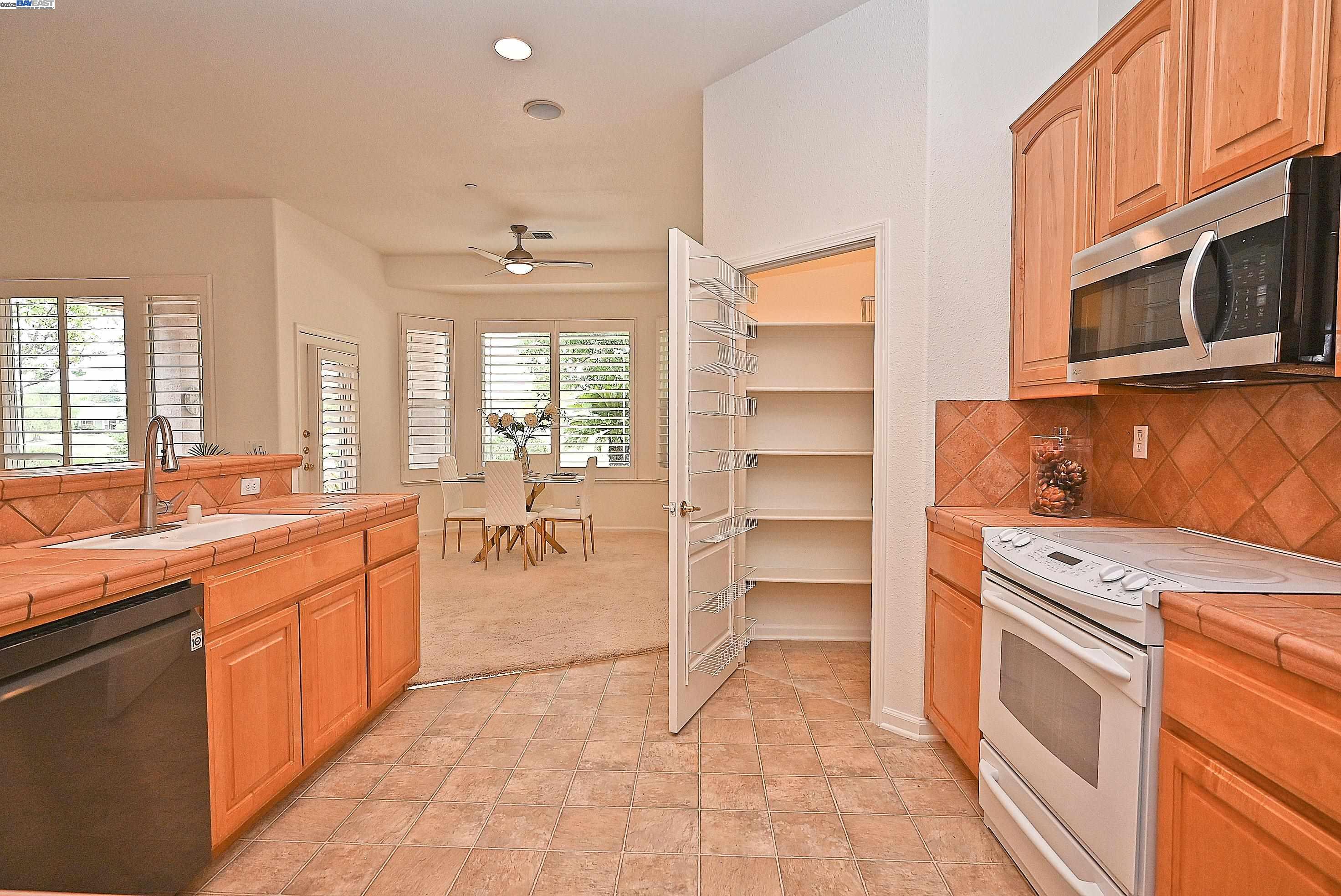 Detail Gallery Image 11 of 60 For 625 Pomona Dr, Brentwood,  CA 94513 - 2 Beds | 2 Baths