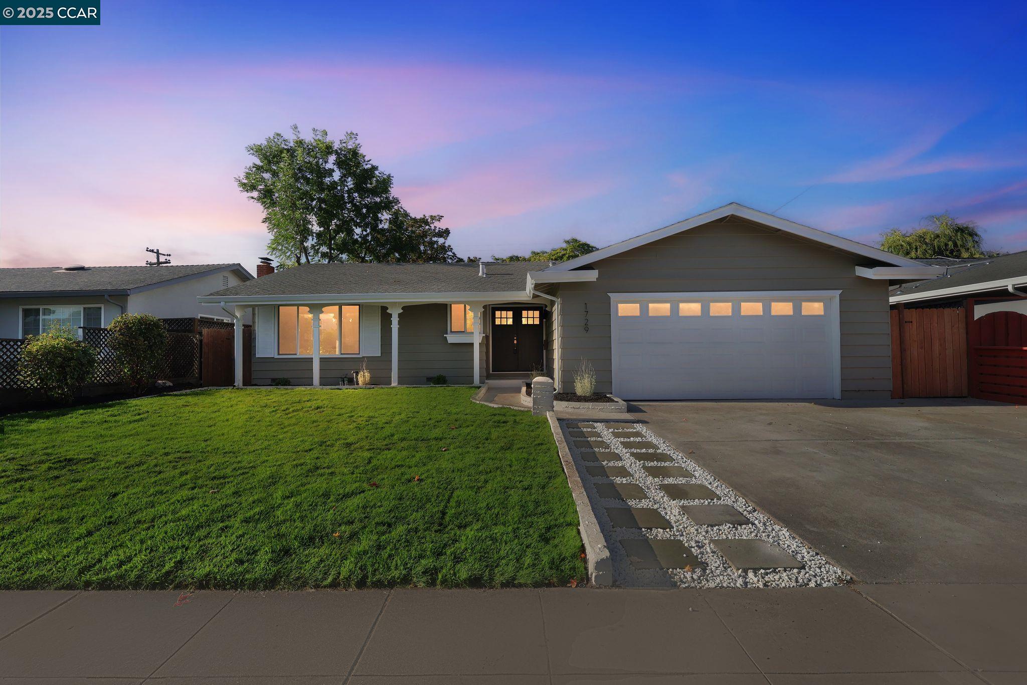 Detail Gallery Image 2 of 29 For 1729 Foxworthy Avenue, San Jose,  CA 95124 - 3 Beds | 2 Baths