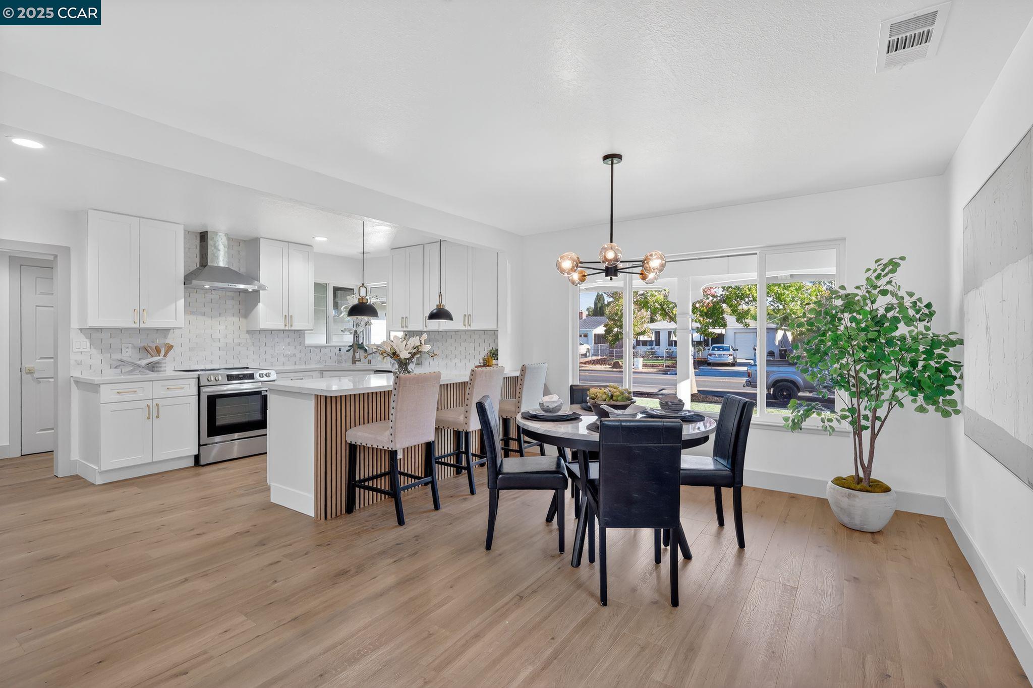 Detail Gallery Image 9 of 29 For 1729 Foxworthy Avenue, San Jose,  CA 95124 - 3 Beds | 2 Baths