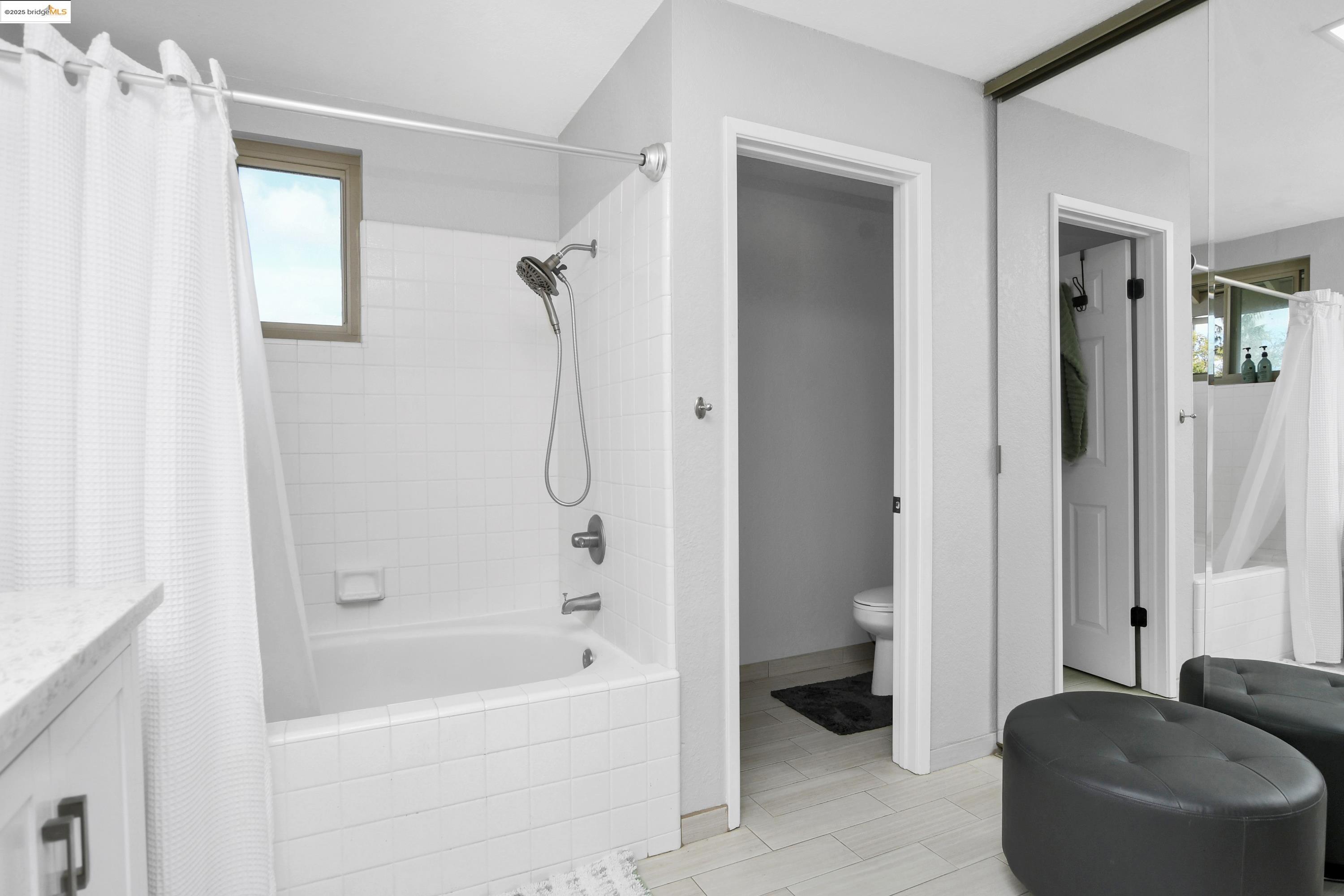 Detail Gallery Image 28 of 39 For 2060 Bowsprit Ct, Discovery Bay,  CA 94505 - 4 Beds | 2/1 Baths