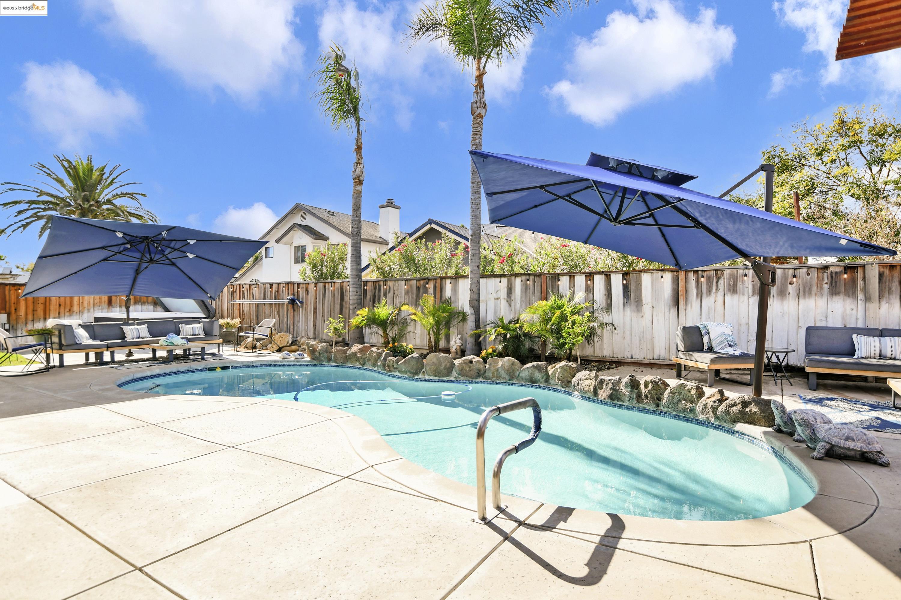 Detail Gallery Image 29 of 39 For 2060 Bowsprit Ct, Discovery Bay,  CA 94505 - 4 Beds | 2/1 Baths