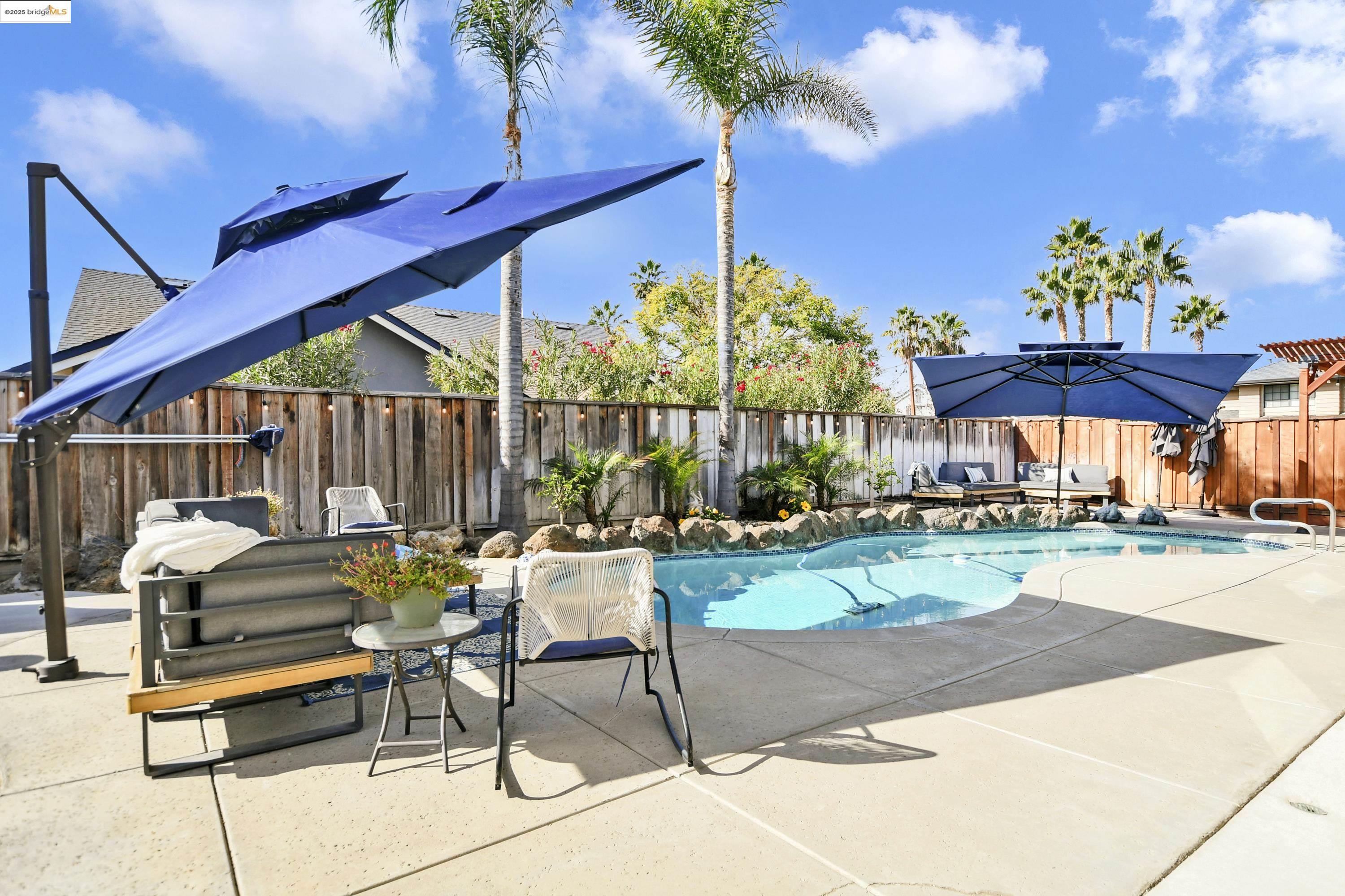 Detail Gallery Image 31 of 39 For 2060 Bowsprit Ct, Discovery Bay,  CA 94505 - 4 Beds | 2/1 Baths