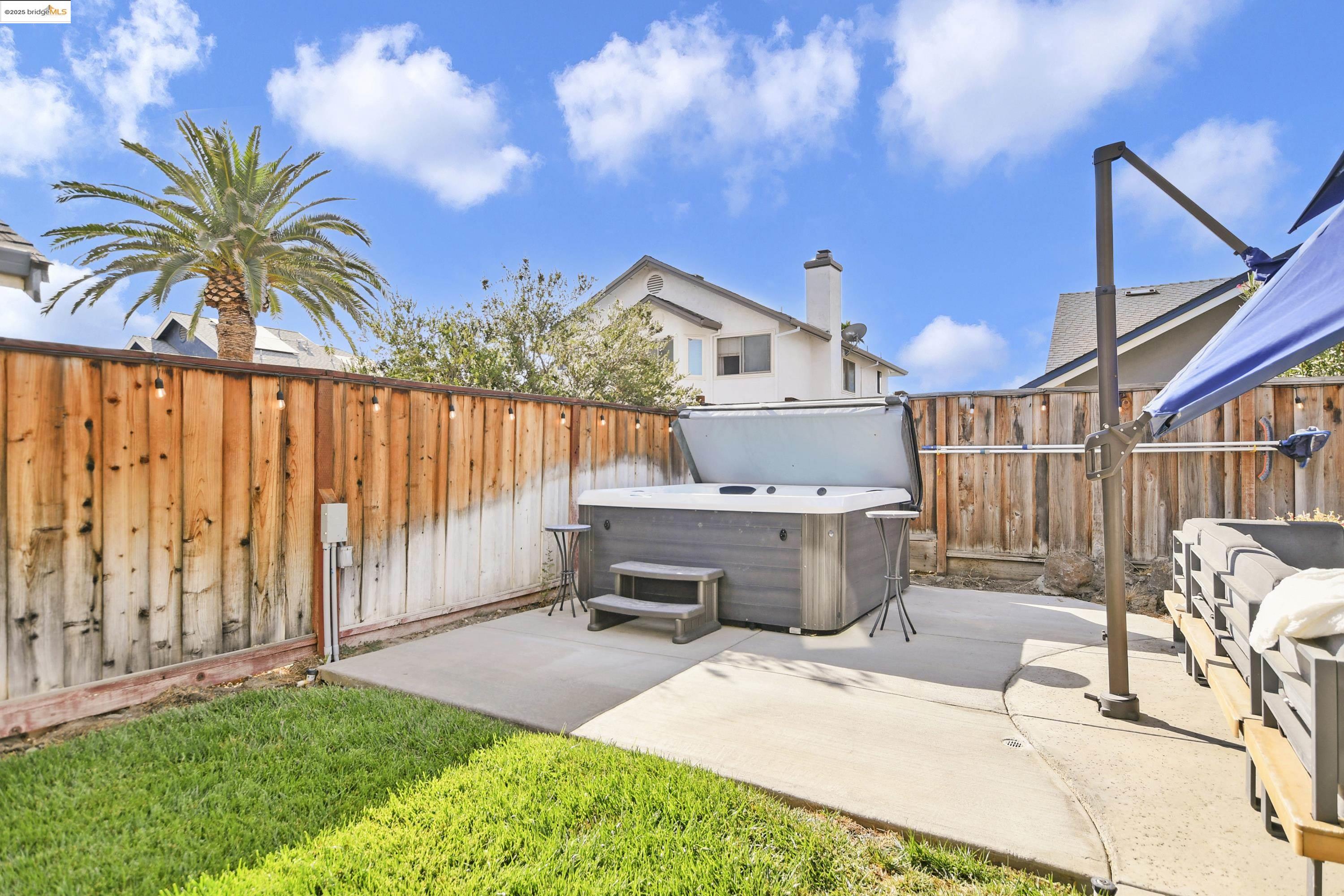 Detail Gallery Image 35 of 39 For 2060 Bowsprit Ct, Discovery Bay,  CA 94505 - 4 Beds | 2/1 Baths