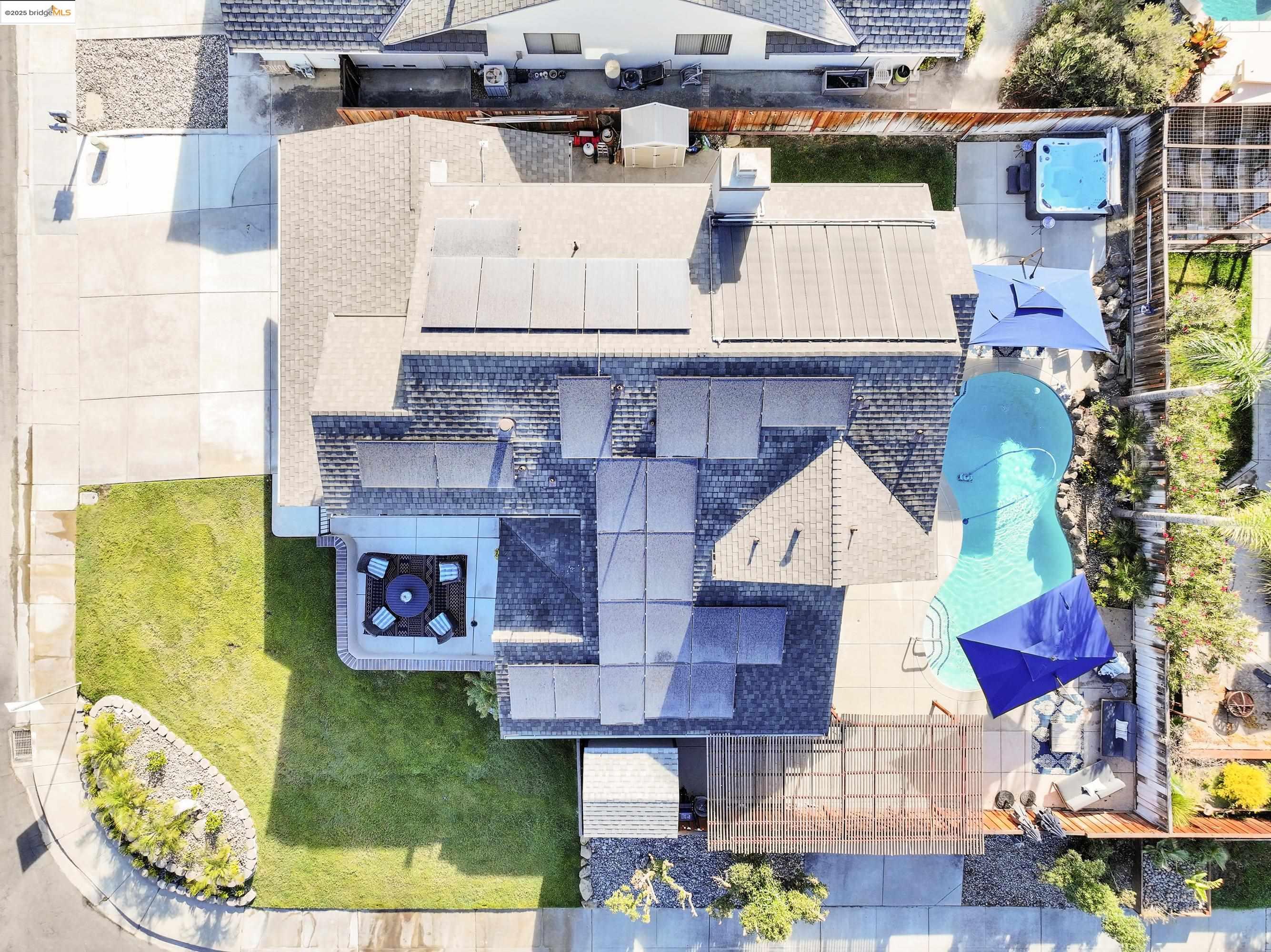 Detail Gallery Image 38 of 39 For 2060 Bowsprit Ct, Discovery Bay,  CA 94505 - 4 Beds | 2/1 Baths