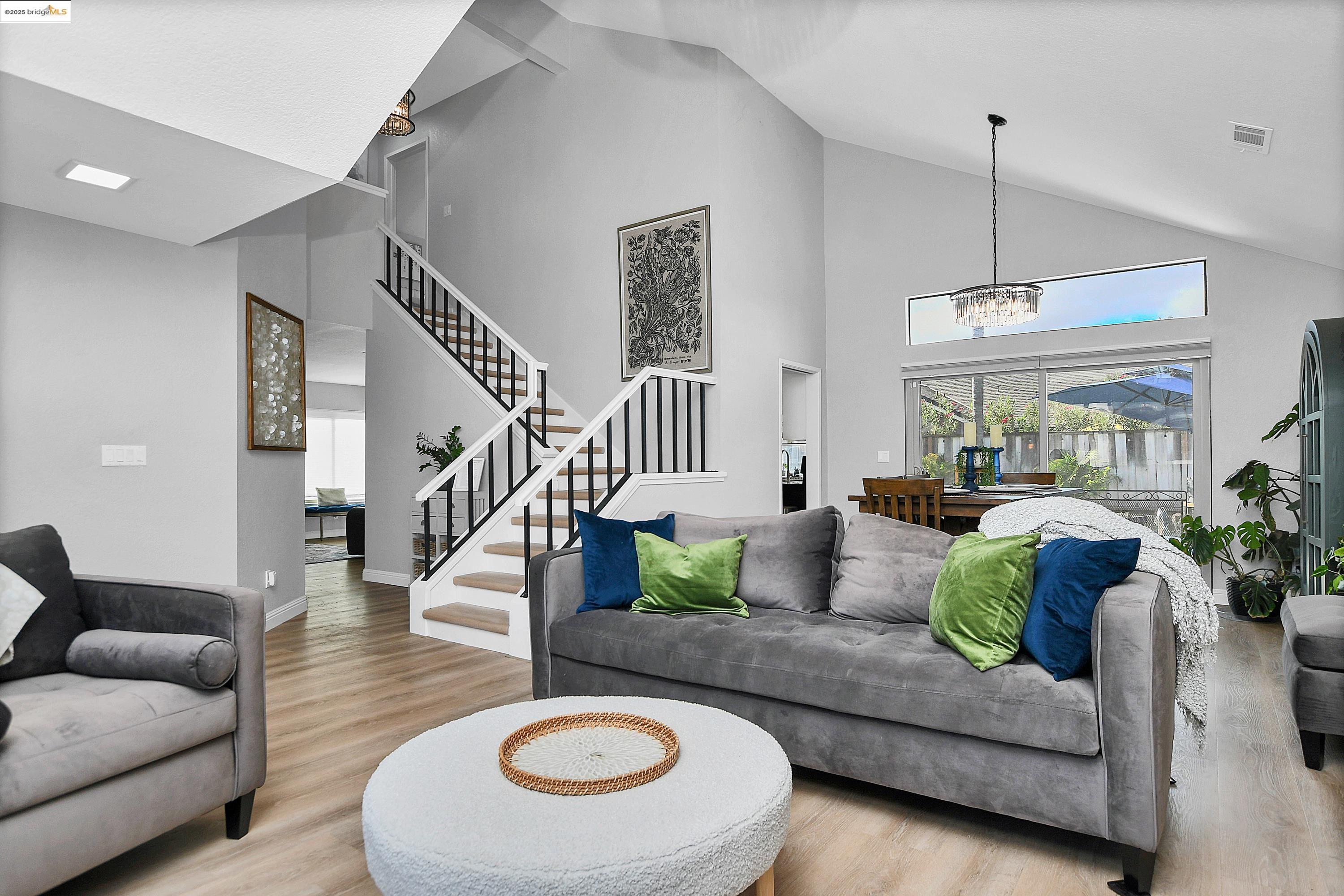 Detail Gallery Image 8 of 39 For 2060 Bowsprit Ct, Discovery Bay,  CA 94505 - 4 Beds | 2/1 Baths