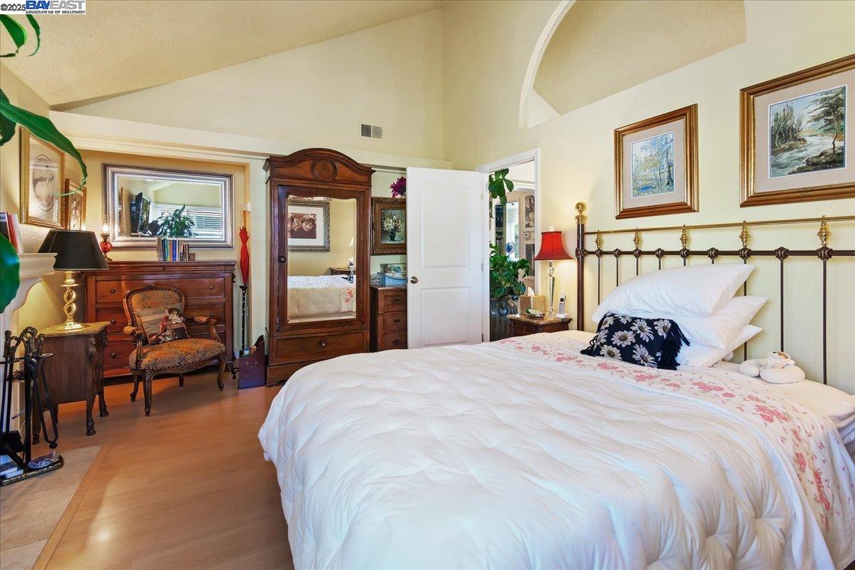 Detail Gallery Image 16 of 39 For 137 Parfait Ln, Alameda,  CA 94502 - 3 Beds | 2 Baths