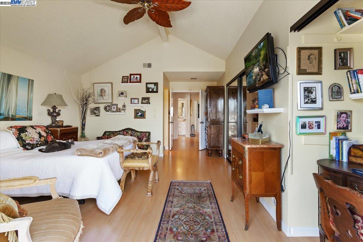 Detail Gallery Image 32 of 39 For 137 Parfait Ln, Alameda,  CA 94502 - 3 Beds | 2 Baths