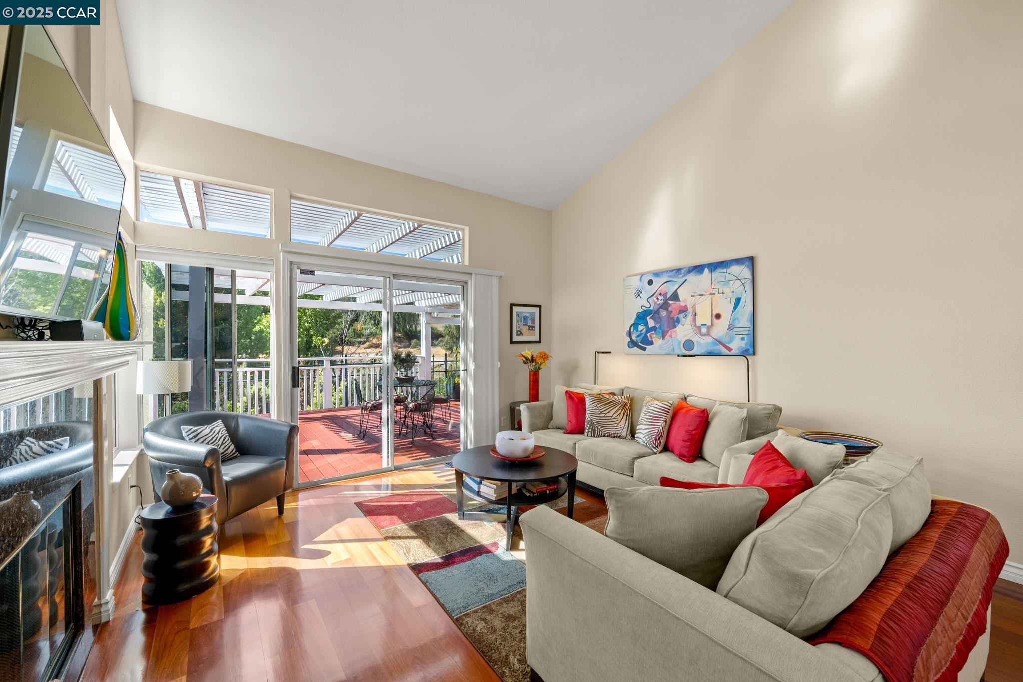 Detail Gallery Image 4 of 48 For 117 Crow Pl, Clayton,  CA 94517 - 3 Beds | 2 Baths