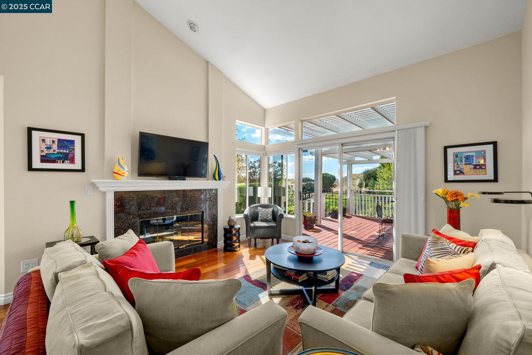 Detail Gallery Image 5 of 48 For 117 Crow Pl, Clayton,  CA 94517 - 3 Beds | 2 Baths