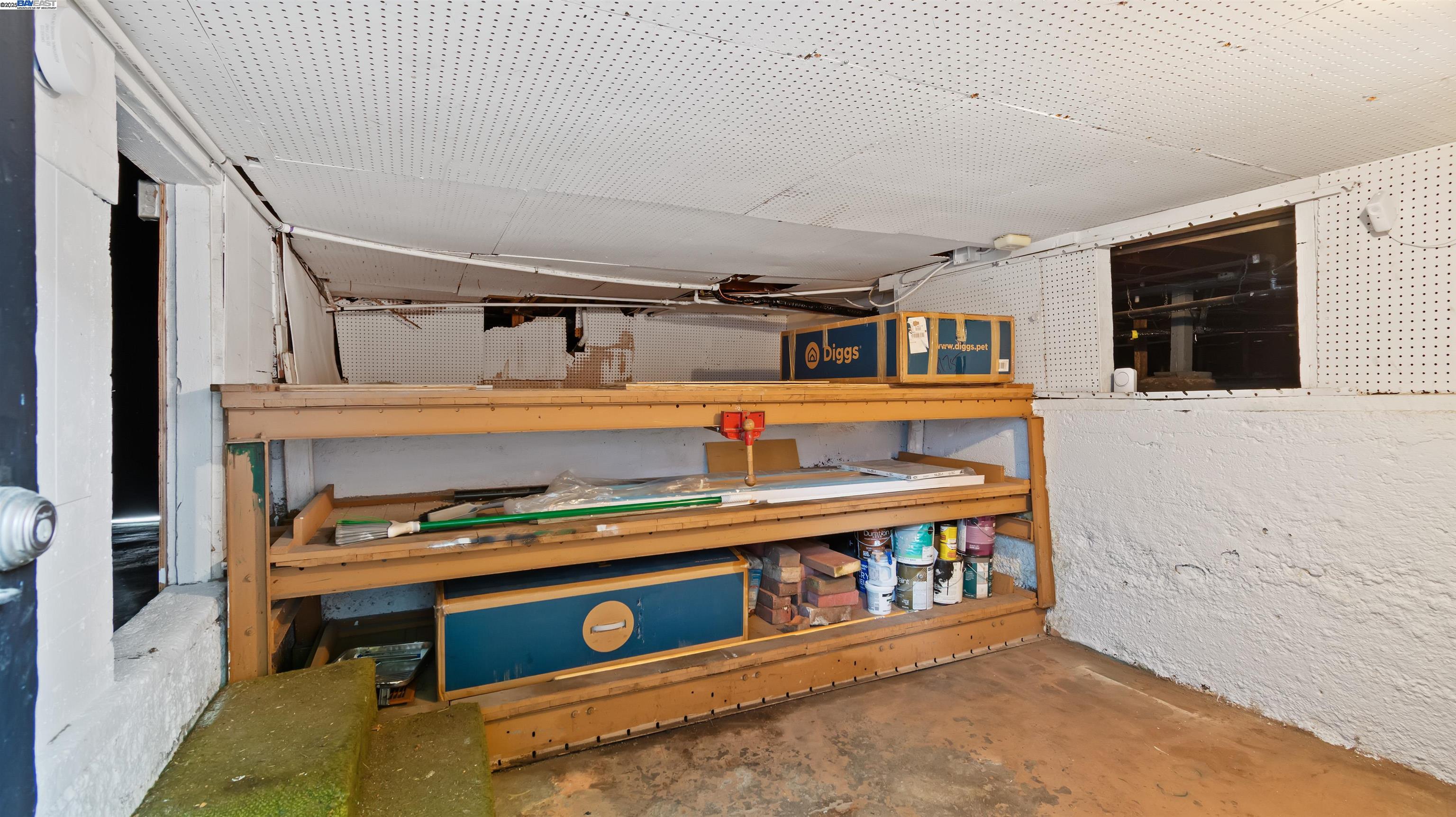 Detail Gallery Image 21 of 28 For 830 Buena Vista Ave, Alameda,  CA 94501 - 2 Beds | 1 Baths