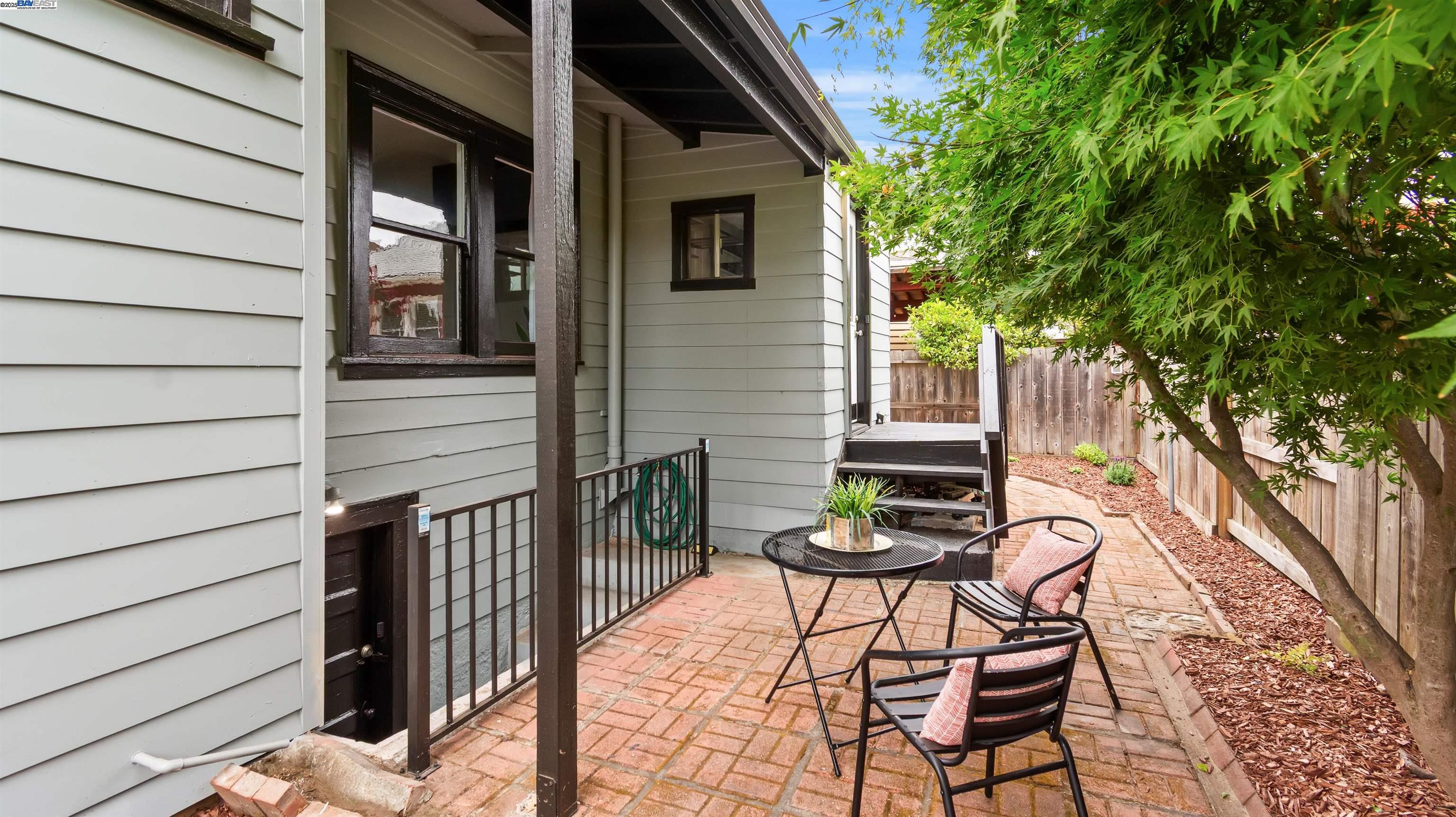 Detail Gallery Image 24 of 28 For 830 Buena Vista Ave, Alameda,  CA 94501 - 2 Beds | 1 Baths