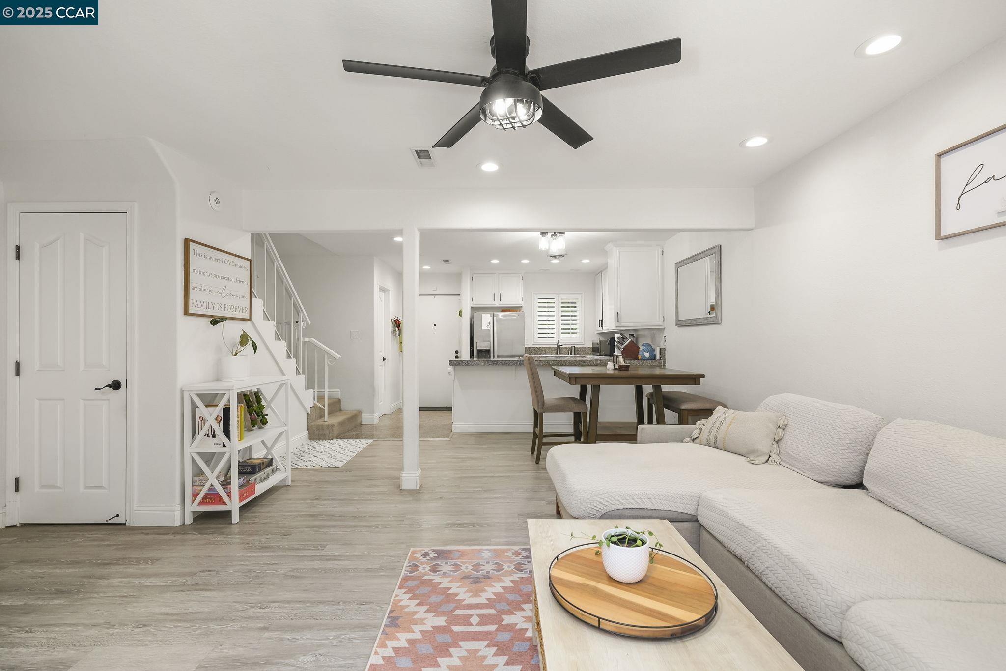 Photo #5: 41111381 Listing 