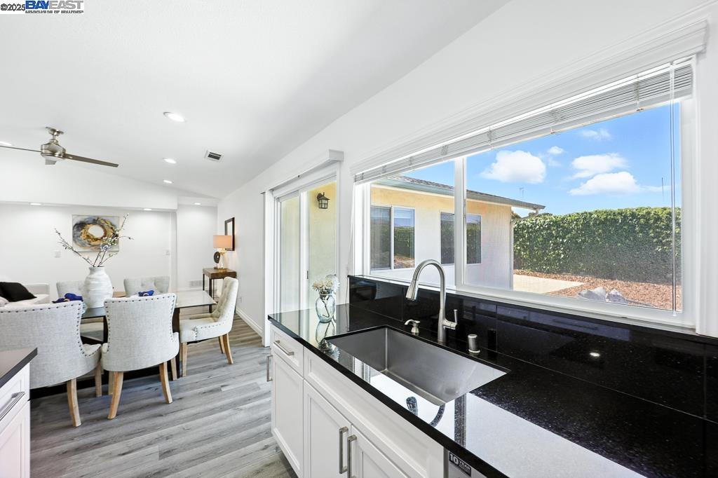 Detail Gallery Image 10 of 60 For 5953 Bellflower Drive, Newark,  CA 94560 - 4 Beds | 2 Baths