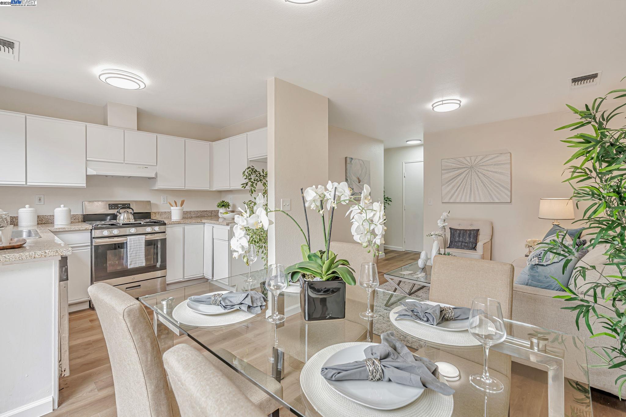 Detail Gallery Image 8 of 19 For 215 Ruby Ave., Richmond,  CA 94801 - 4 Beds | 3 Baths