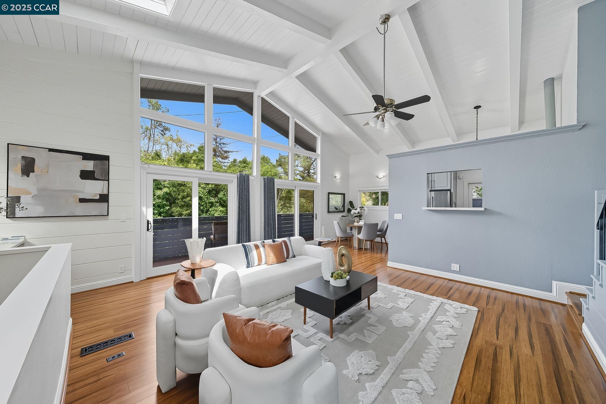 Detail Gallery Image 4 of 33 For 50 Brookwood Rd, Orinda,  CA 94563 - 3 Beds | 2 Baths