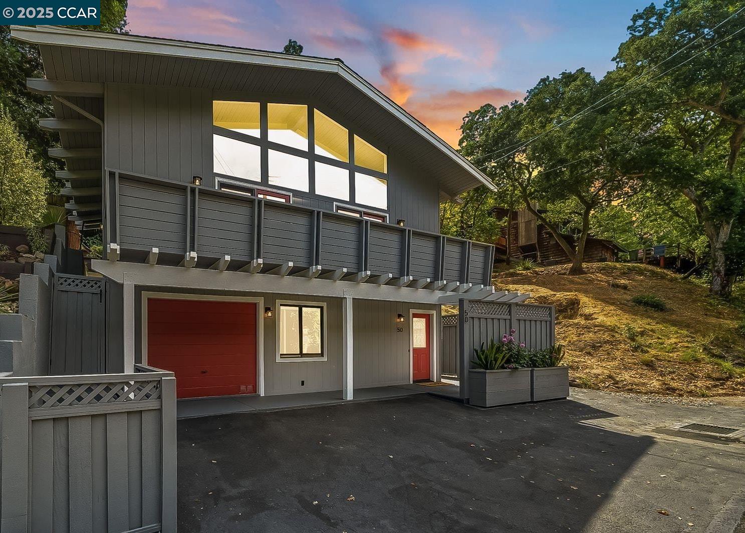 Detail Gallery Image 32 of 33 For 50 Brookwood Rd, Orinda,  CA 94563 - 3 Beds | 2 Baths