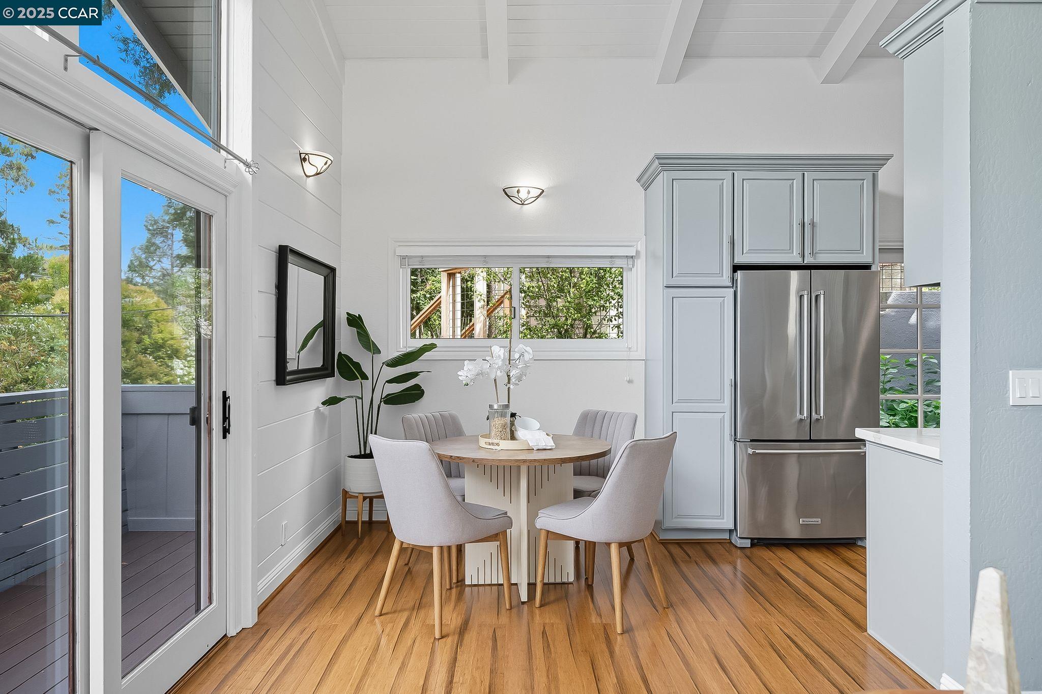 Detail Gallery Image 8 of 33 For 50 Brookwood Rd, Orinda,  CA 94563 - 3 Beds | 2 Baths