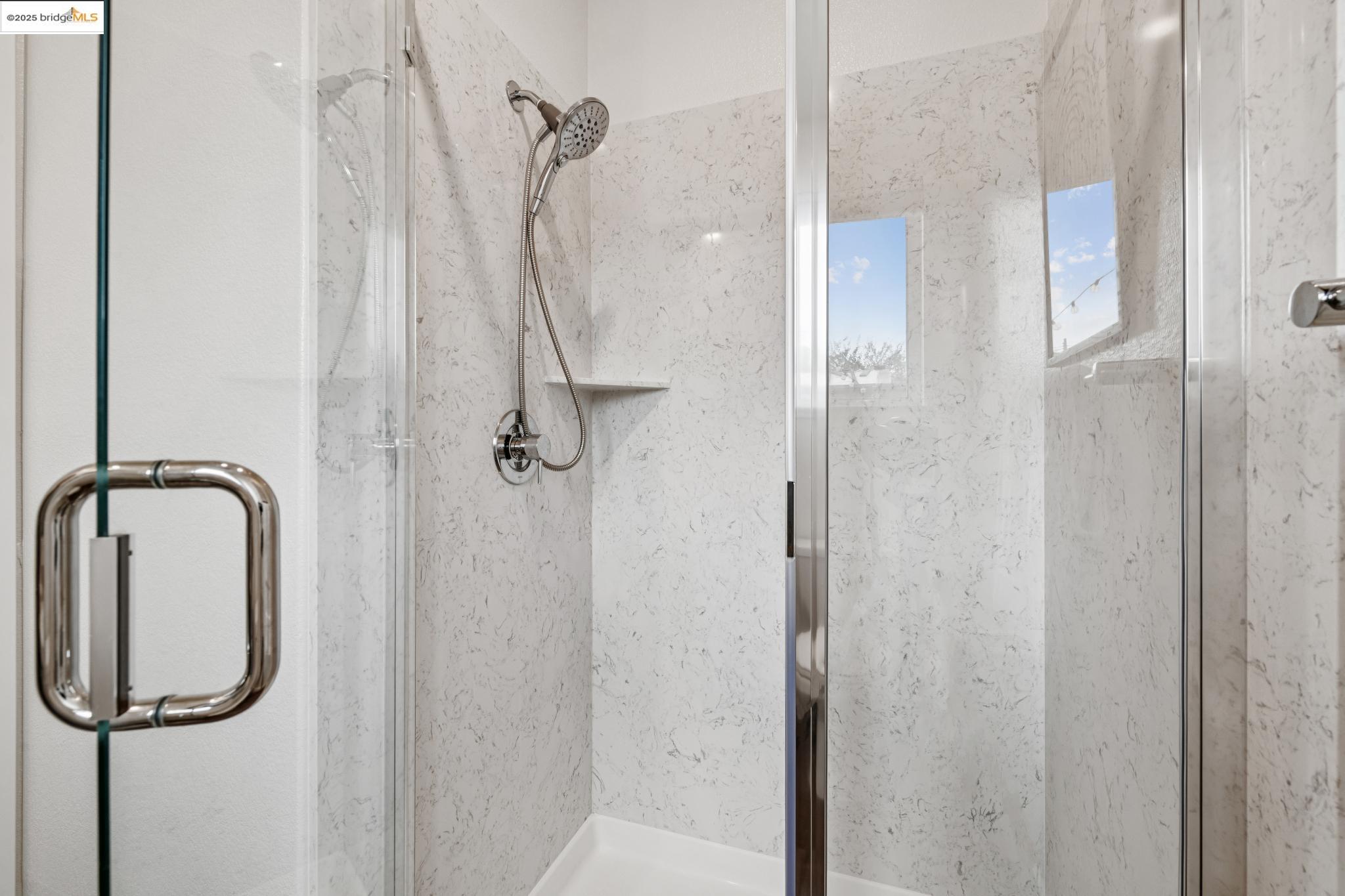Photo #9: 41111386 Listing: Photo #9