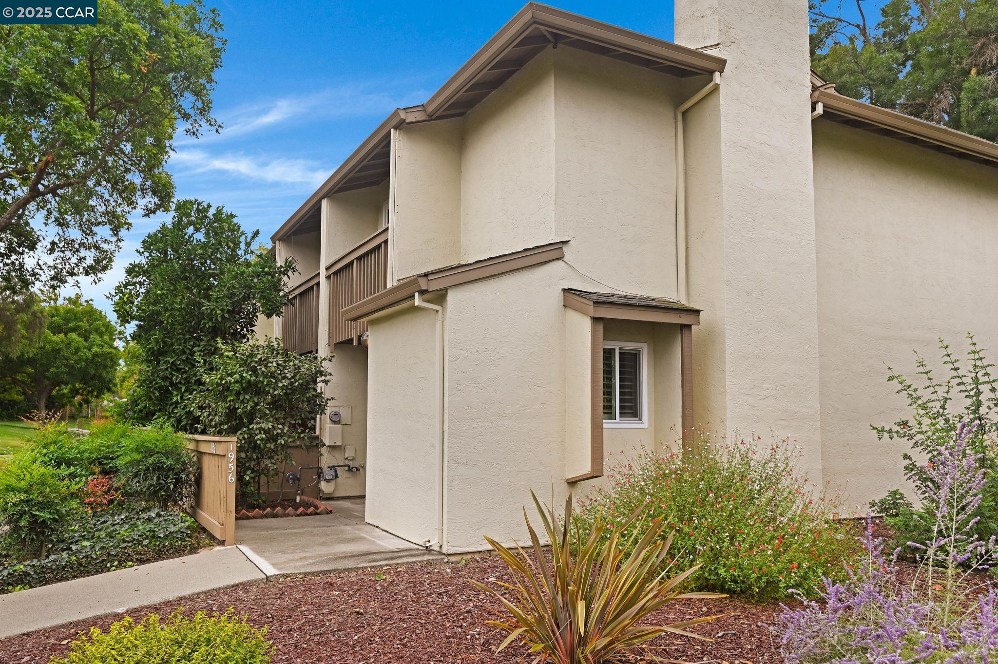 More Details about MLS # 41111388 : 1956 POMAR WAY