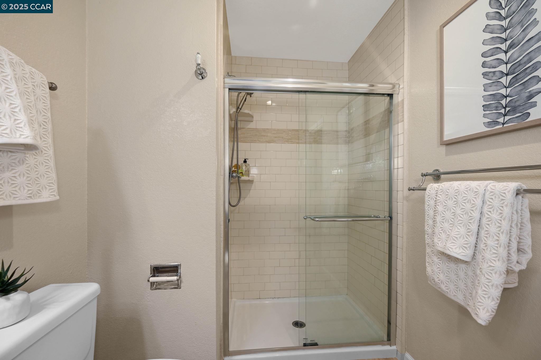 Photo #23: 41111388 Listing: Photo #23