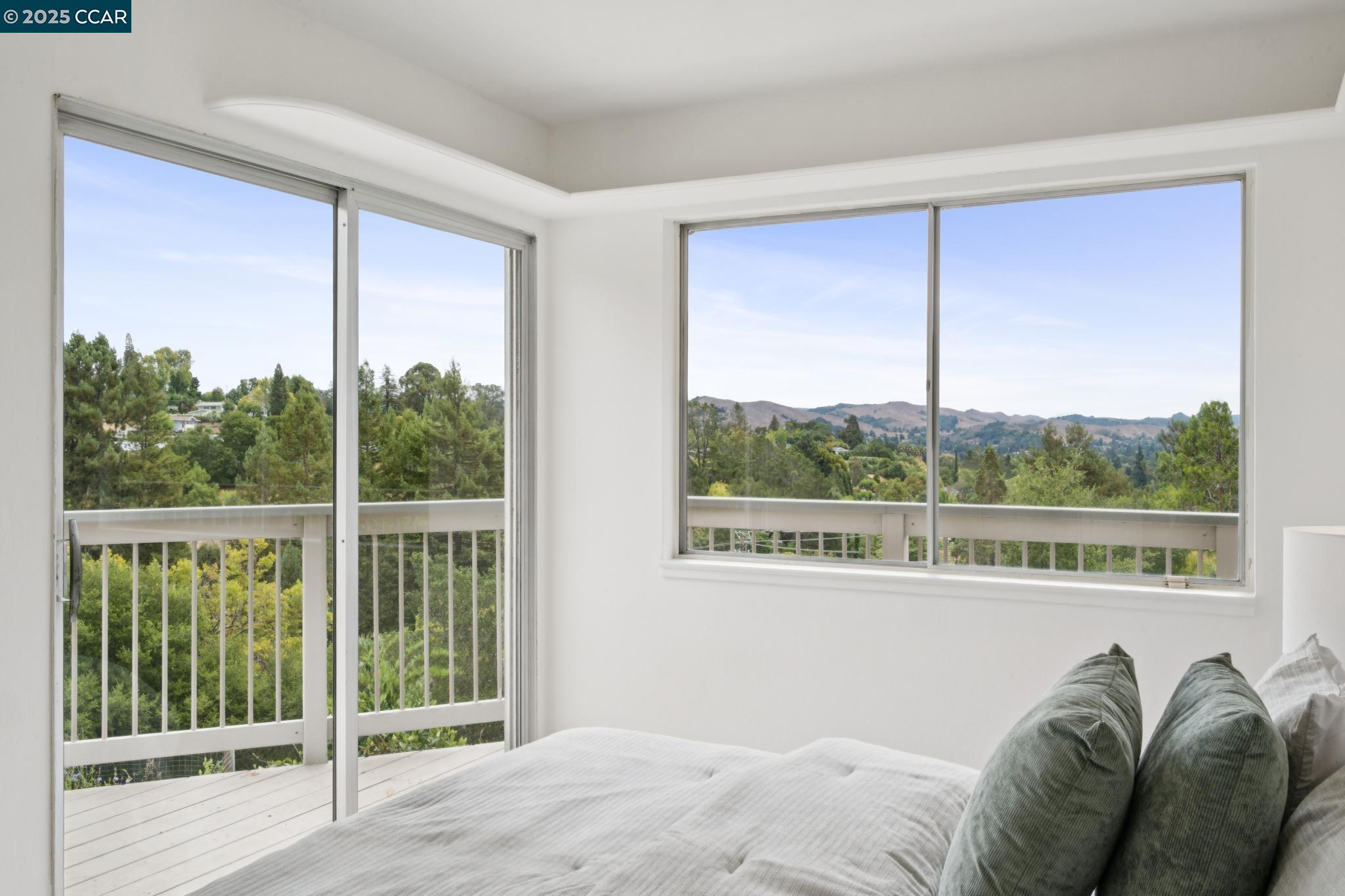 Detail Gallery Image 24 of 50 For 12 La Cresta Rd, Orinda,  CA 94563 - 4 Beds | 3 Baths