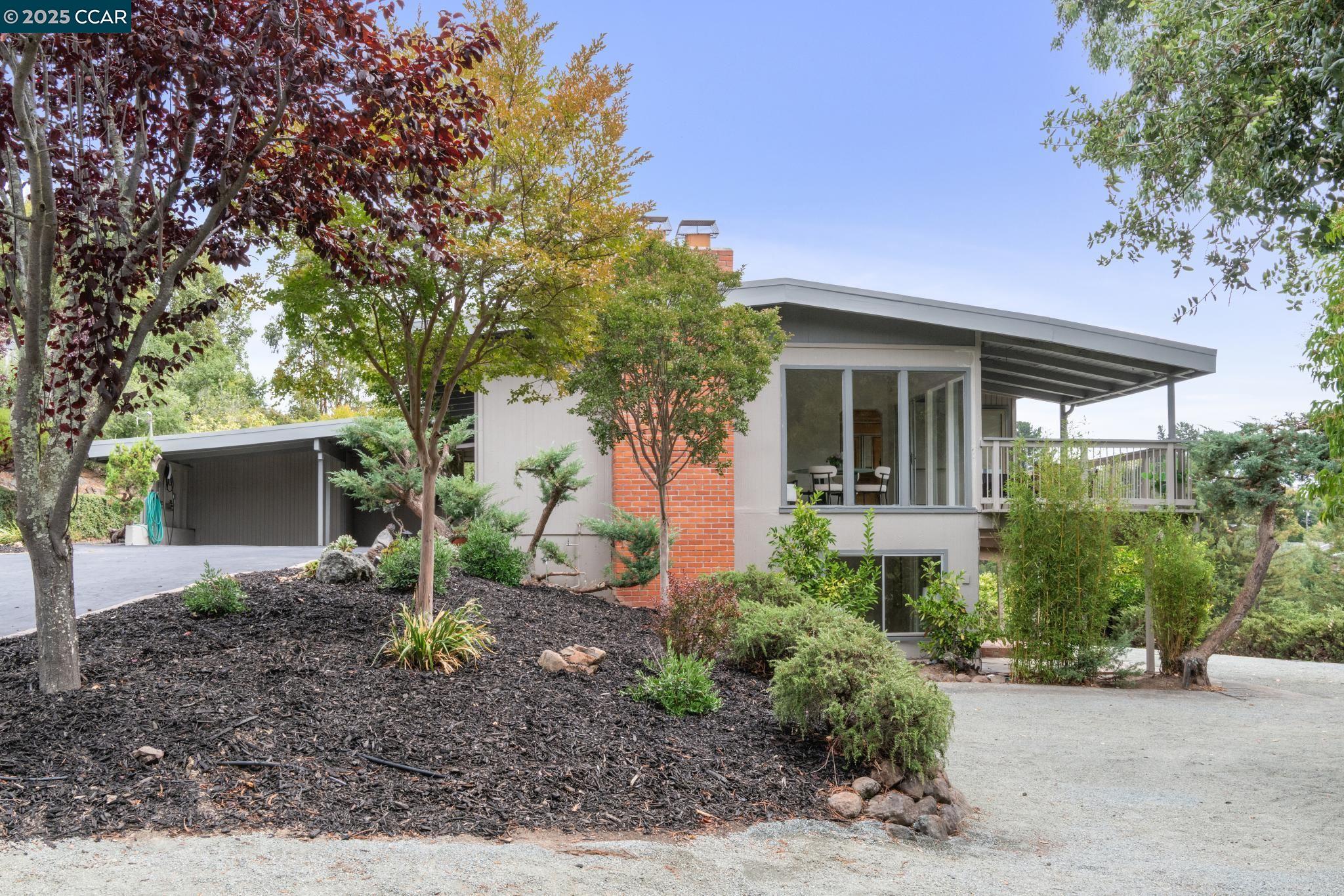 Detail Gallery Image 6 of 50 For 12 La Cresta Rd, Orinda,  CA 94563 - 4 Beds | 3 Baths