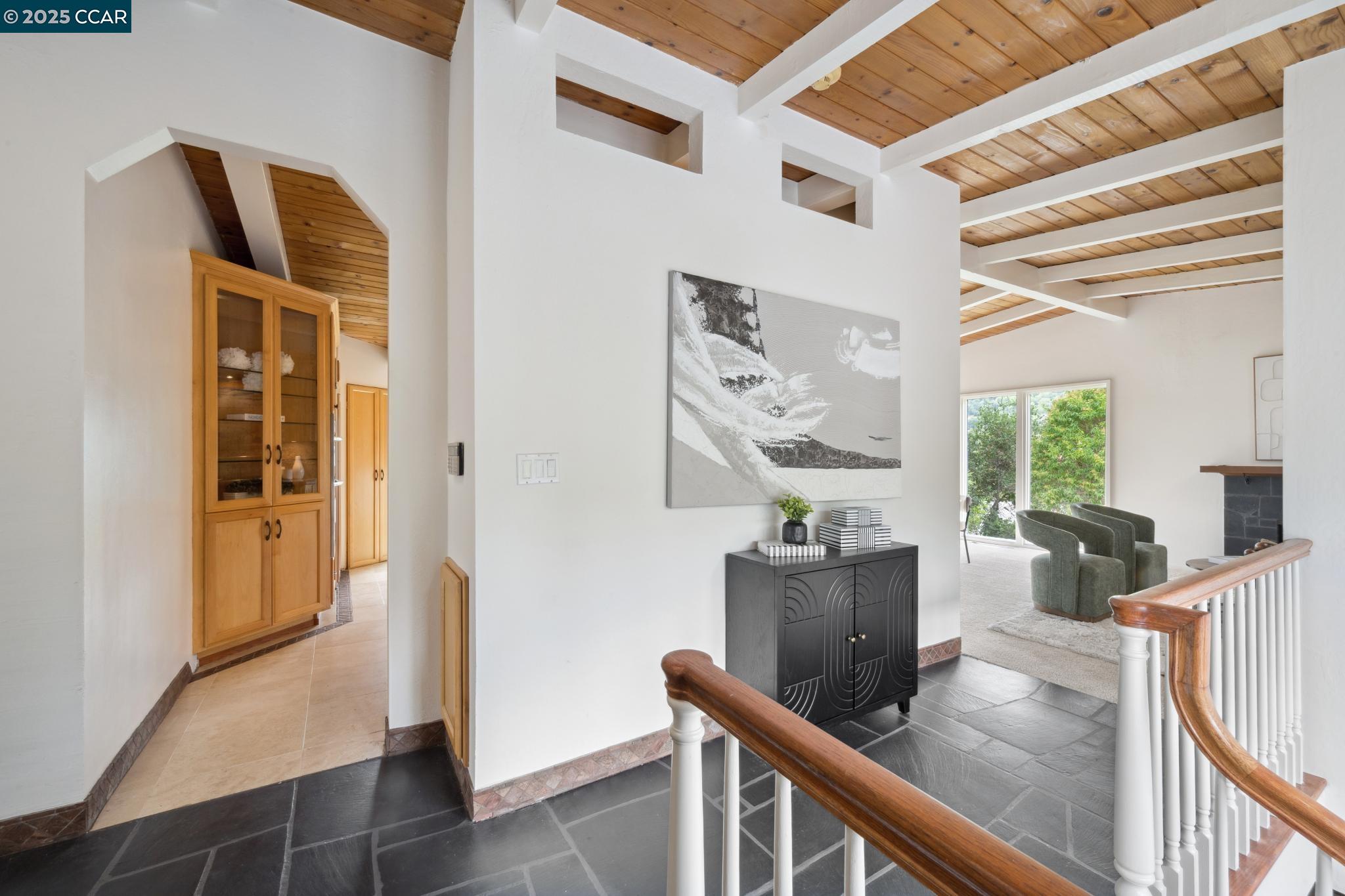 Detail Gallery Image 7 of 50 For 12 La Cresta Rd, Orinda,  CA 94563 - 4 Beds | 3 Baths