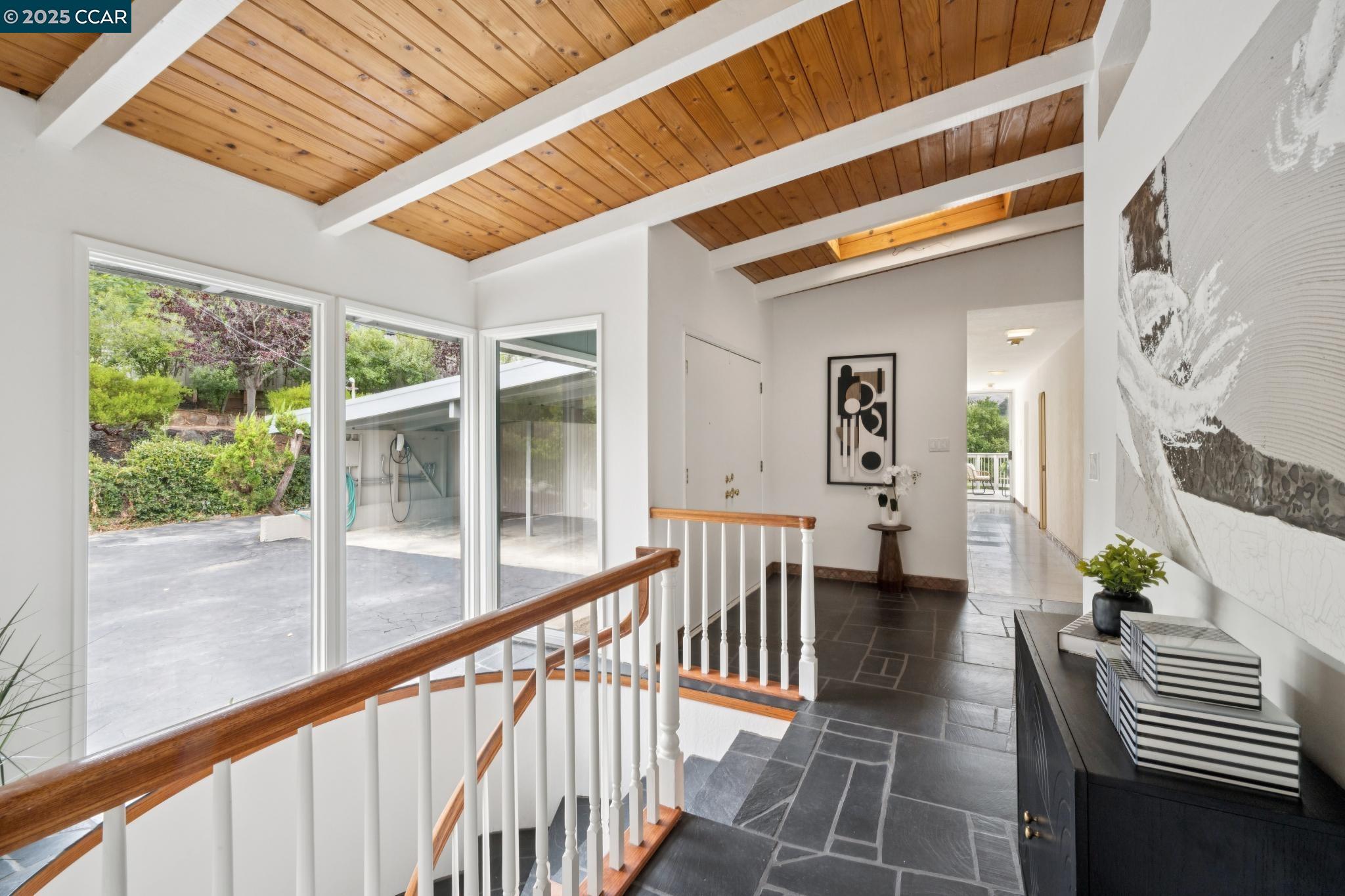 Detail Gallery Image 8 of 50 For 12 La Cresta Rd, Orinda,  CA 94563 - 4 Beds | 3 Baths