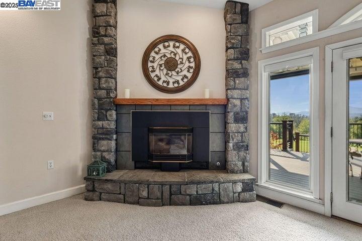 Detail Gallery Image 13 of 60 For 6038 Gleneagles Court, Redding,  CA 96003 - 3 Beds | 3/1 Baths