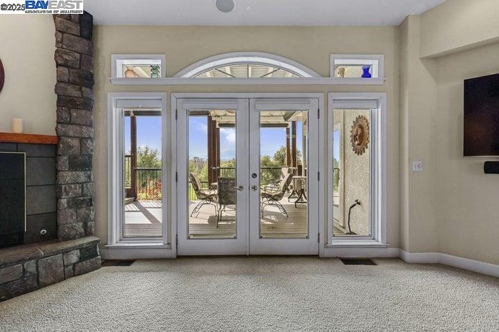 Detail Gallery Image 14 of 60 For 6038 Gleneagles Court, Redding,  CA 96003 - 3 Beds | 3/1 Baths