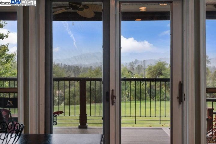 Detail Gallery Image 22 of 60 For 6038 Gleneagles Court, Redding,  CA 96003 - 3 Beds | 3/1 Baths