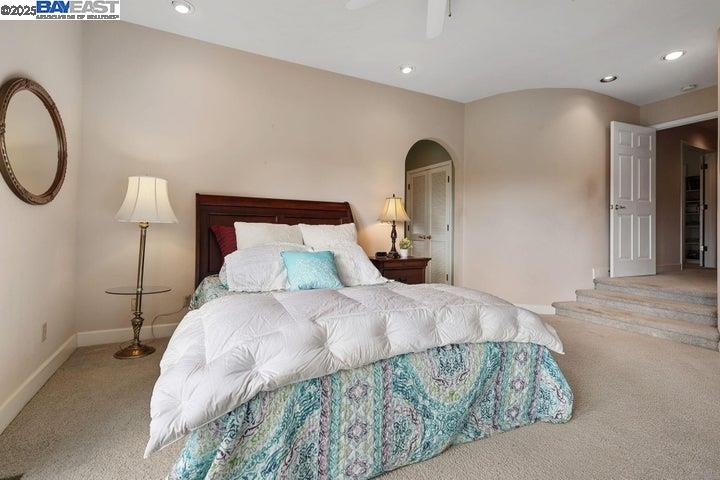 Detail Gallery Image 34 of 60 For 6038 Gleneagles Court, Redding,  CA 96003 - 3 Beds | 3/1 Baths