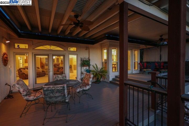 Detail Gallery Image 39 of 60 For 6038 Gleneagles Court, Redding,  CA 96003 - 3 Beds | 3/1 Baths