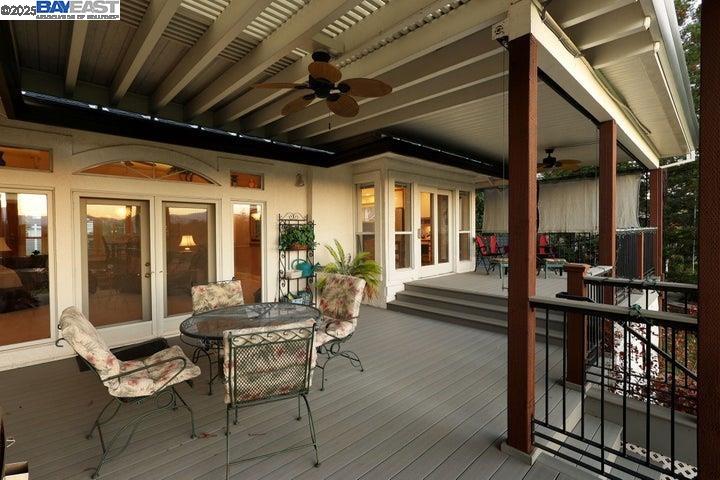 Detail Gallery Image 40 of 60 For 6038 Gleneagles Court, Redding,  CA 96003 - 3 Beds | 3/1 Baths