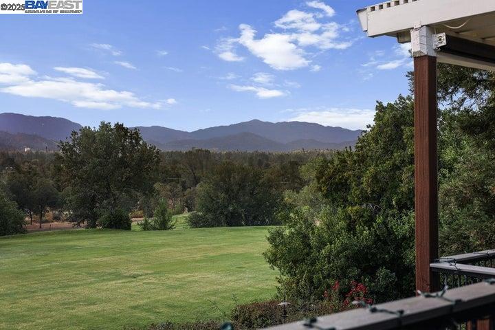Detail Gallery Image 45 of 60 For 6038 Gleneagles Court, Redding,  CA 96003 - 3 Beds | 3/1 Baths
