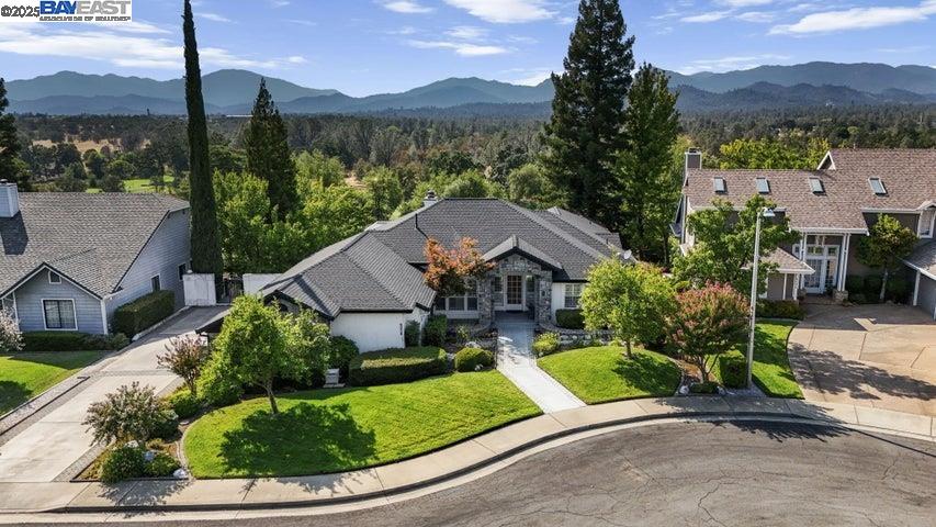 Detail Gallery Image 56 of 60 For 6038 Gleneagles Court, Redding,  CA 96003 - 3 Beds | 3/1 Baths