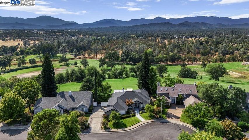Detail Gallery Image 58 of 60 For 6038 Gleneagles Court, Redding,  CA 96003 - 3 Beds | 3/1 Baths