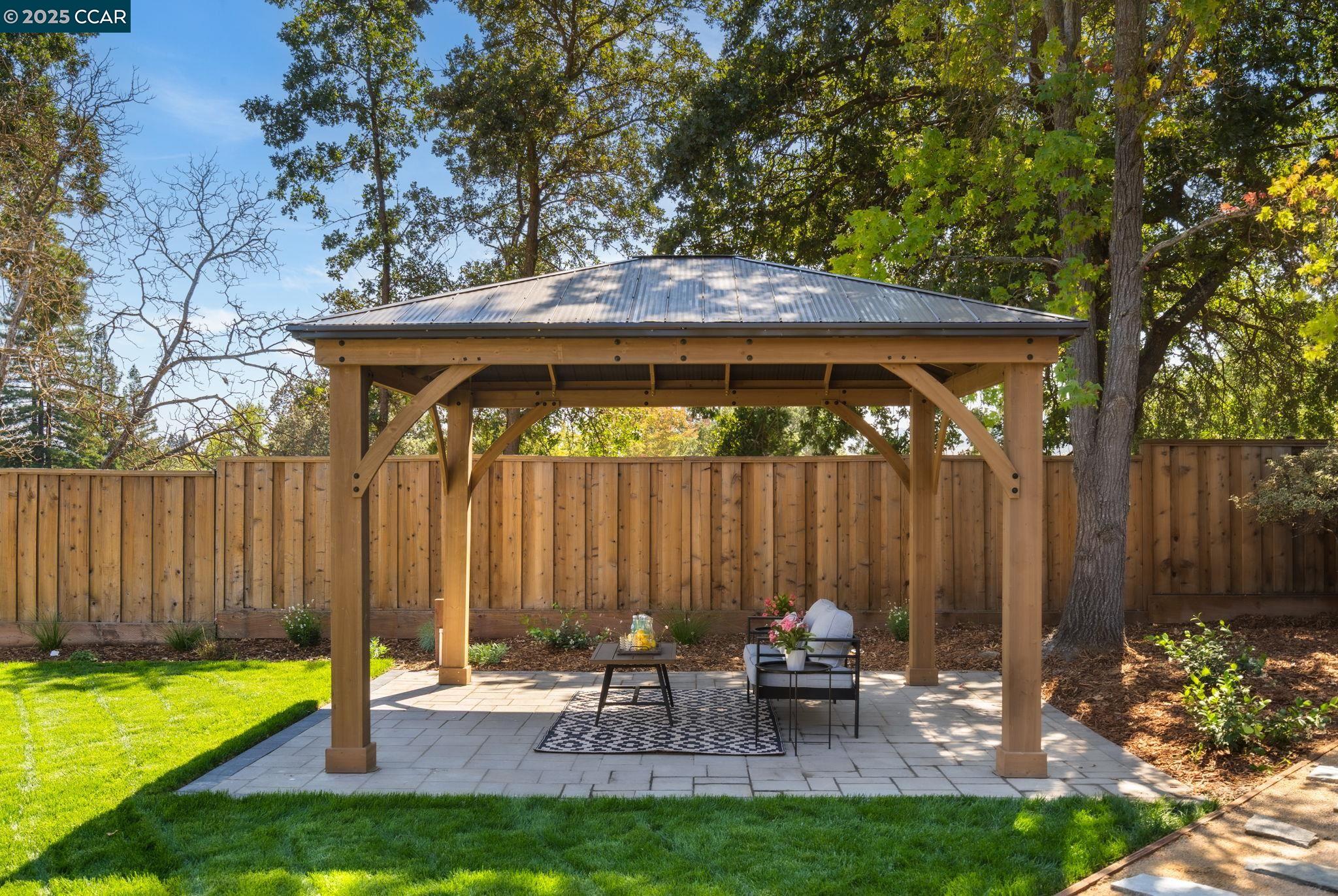 Detail Gallery Image 40 of 51 For 882 El Cerro, Danville,  CA 94526 - 4 Beds | 2/1 Baths