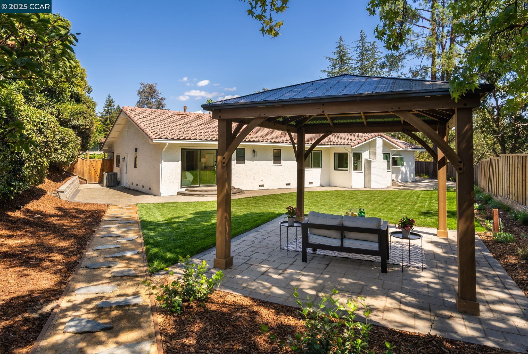 Detail Gallery Image 42 of 51 For 882 El Cerro, Danville,  CA 94526 - 4 Beds | 2/1 Baths