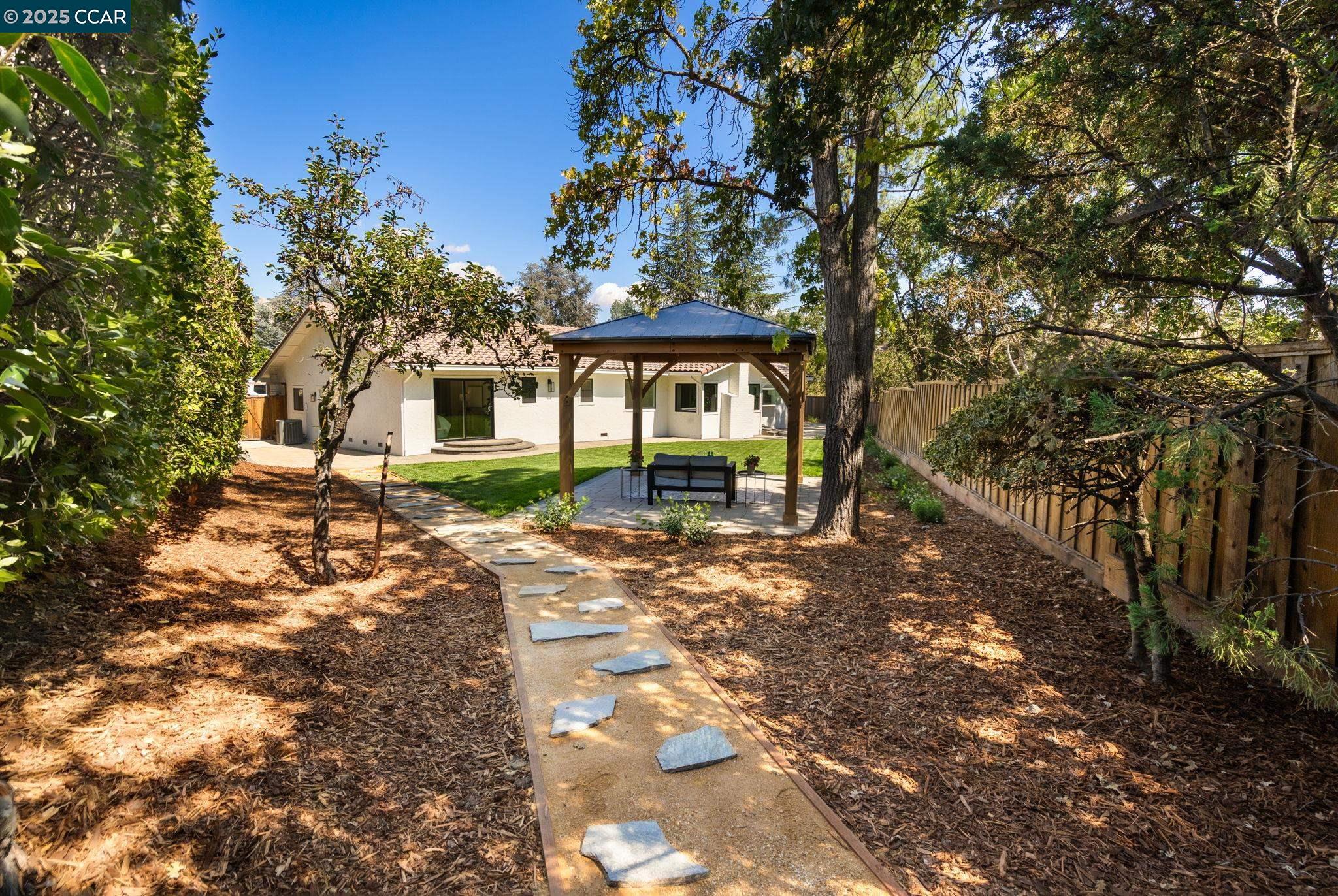 Detail Gallery Image 43 of 51 For 882 El Cerro, Danville,  CA 94526 - 4 Beds | 2/1 Baths
